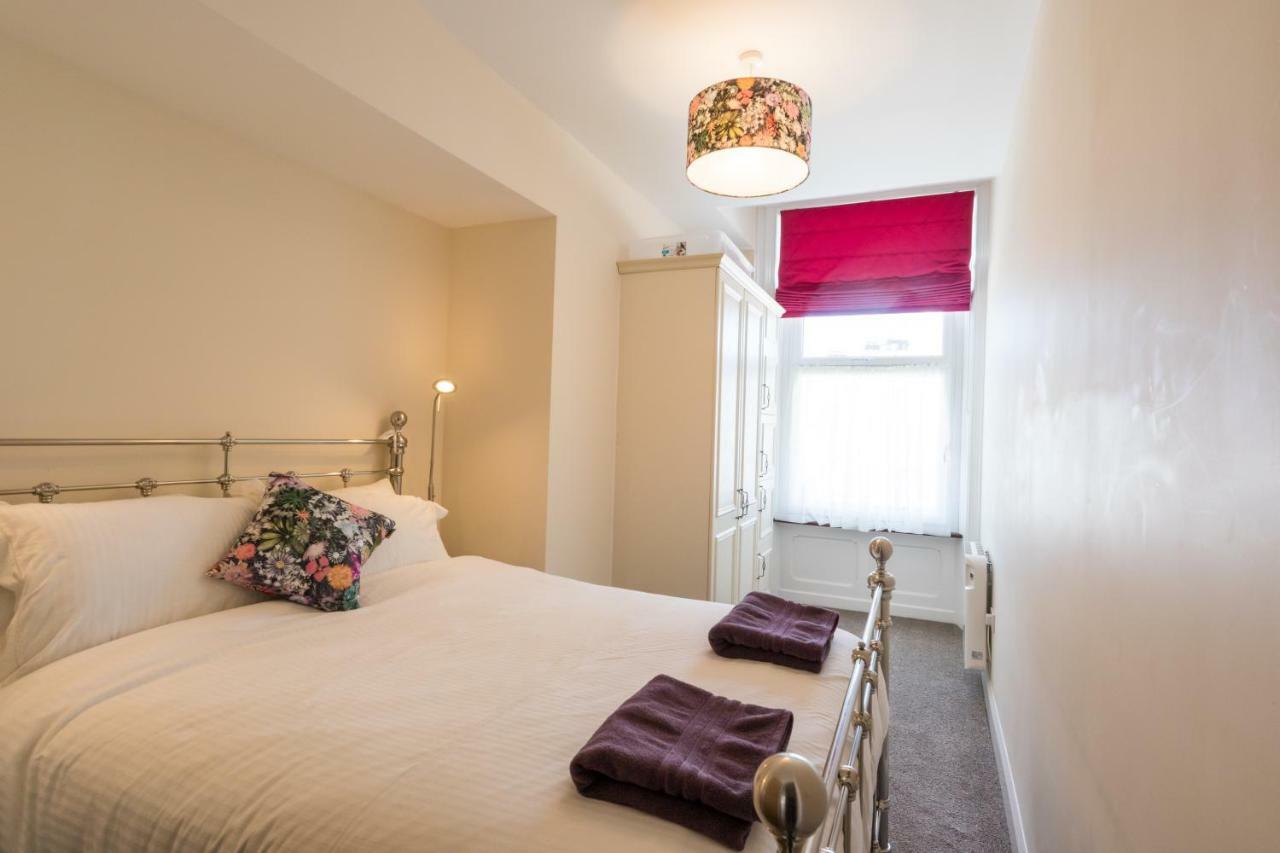 Kingsway Apartment Бишъп Оукланд Екстериор снимка