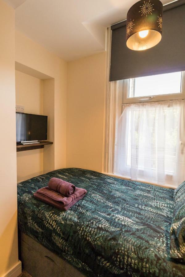 Kingsway Apartment Бишъп Оукланд Екстериор снимка